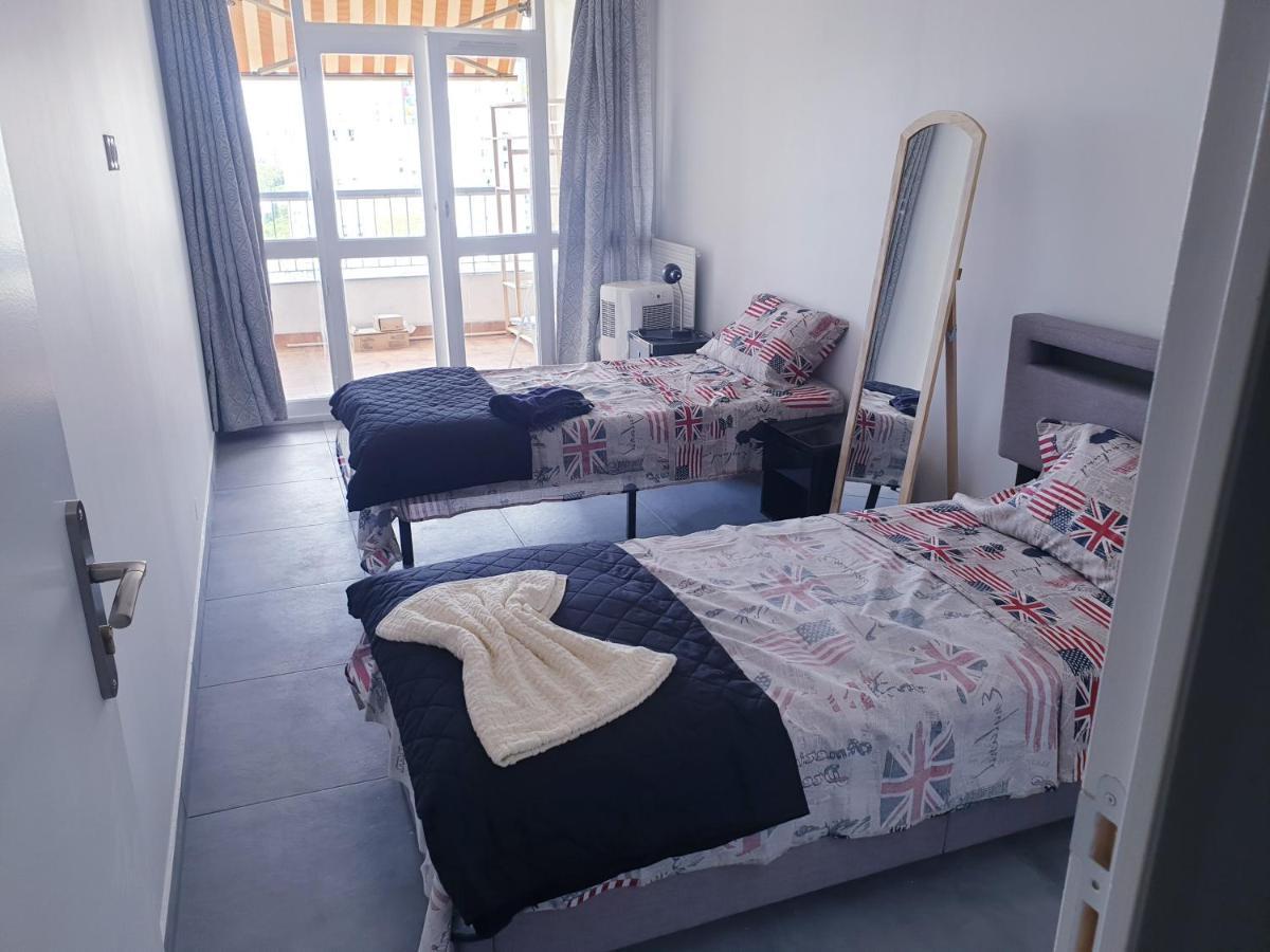 ניס Big Flat Sea Vieuw 95 M2 5 Rooms Near Airport 5 Min Train 3 Min And Tram On Site, Beach 7 Min, 2 Showers And 2 Toilets , Neuf Grand Appartement 95 M2 5 Chambres Proche Aeroport 5 Min Train 3 Min Et Tramway Sur Place, Plage 7 Min 2 Douches Et 2 Wc Vue מראה חיצוני תמונה