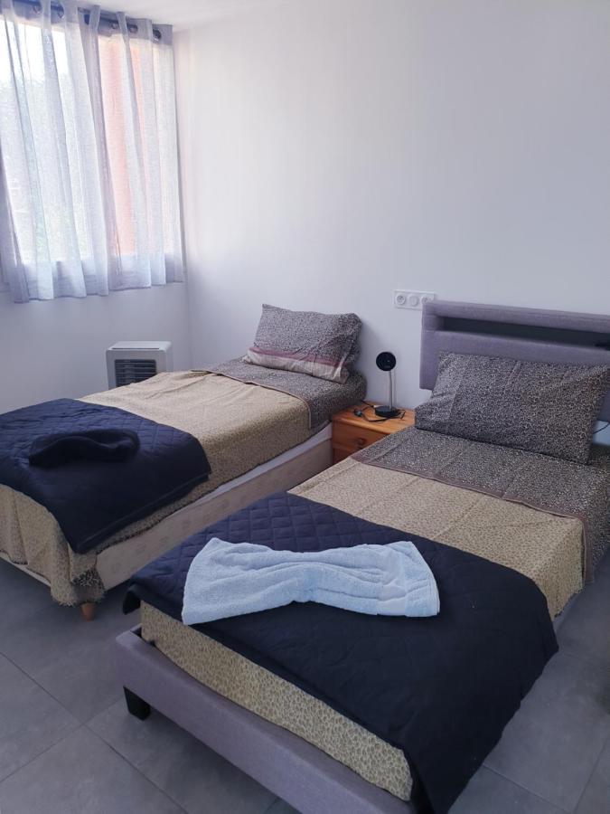 ניס Big Flat Sea Vieuw 95 M2 5 Rooms Near Airport 5 Min Train 3 Min And Tram On Site, Beach 7 Min, 2 Showers And 2 Toilets , Neuf Grand Appartement 95 M2 5 Chambres Proche Aeroport 5 Min Train 3 Min Et Tramway Sur Place, Plage 7 Min 2 Douches Et 2 Wc Vue מראה חיצוני תמונה