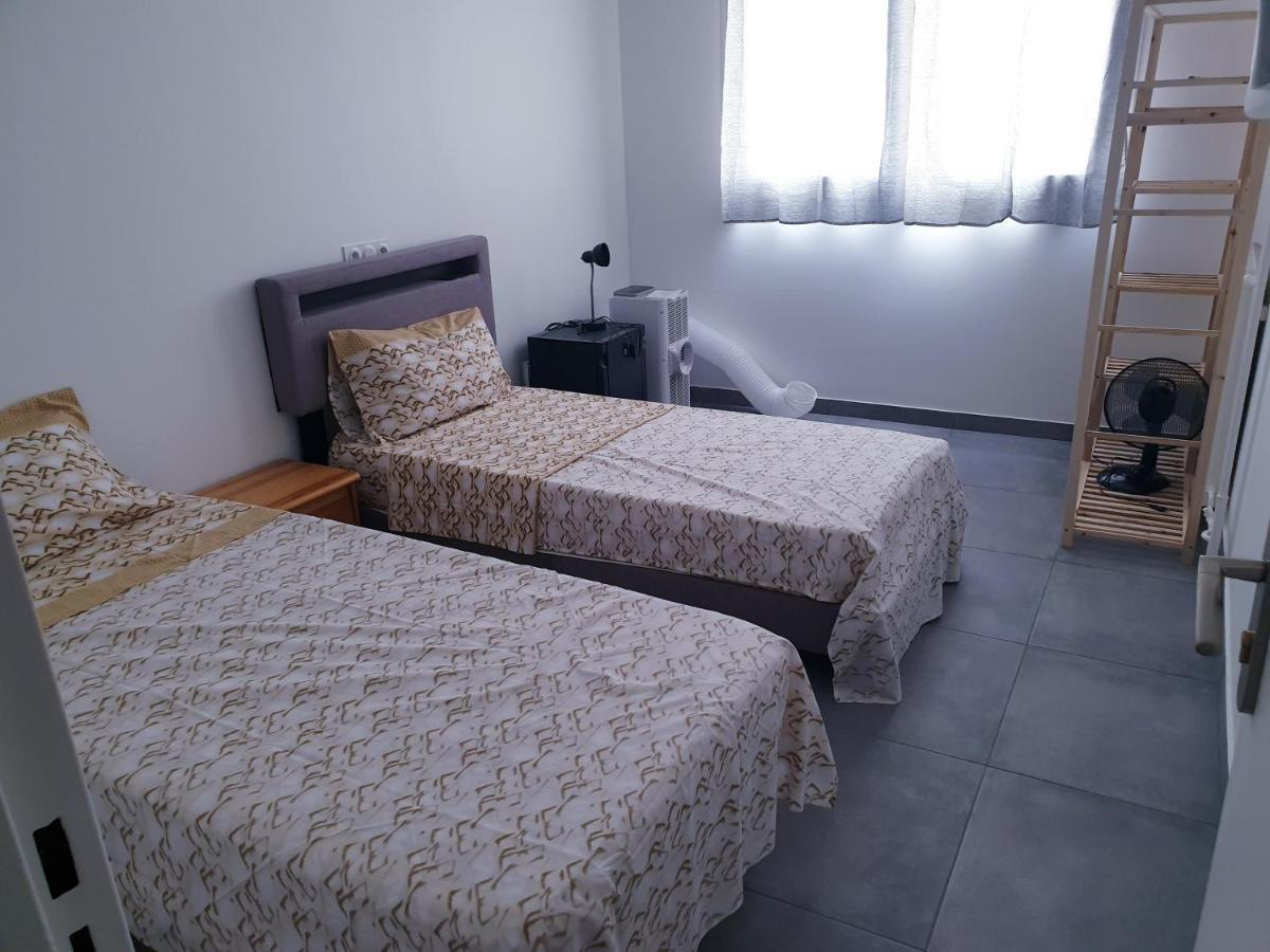 ניס Big Flat Sea Vieuw 95 M2 5 Rooms Near Airport 5 Min Train 3 Min And Tram On Site, Beach 7 Min, 2 Showers And 2 Toilets , Neuf Grand Appartement 95 M2 5 Chambres Proche Aeroport 5 Min Train 3 Min Et Tramway Sur Place, Plage 7 Min 2 Douches Et 2 Wc Vue מראה חיצוני תמונה