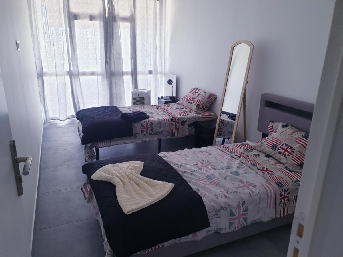 ניס Big Flat Sea Vieuw 95 M2 5 Rooms Near Airport 5 Min Train 3 Min And Tram On Site, Beach 7 Min, 2 Showers And 2 Toilets , Neuf Grand Appartement 95 M2 5 Chambres Proche Aeroport 5 Min Train 3 Min Et Tramway Sur Place, Plage 7 Min 2 Douches Et 2 Wc Vue מראה חיצוני תמונה