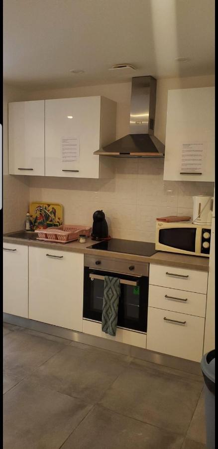 ניס Big Flat Sea Vieuw 95 M2 5 Rooms Near Airport 5 Min Train 3 Min And Tram On Site, Beach 7 Min, 2 Showers And 2 Toilets , Neuf Grand Appartement 95 M2 5 Chambres Proche Aeroport 5 Min Train 3 Min Et Tramway Sur Place, Plage 7 Min 2 Douches Et 2 Wc Vue מראה חיצוני תמונה